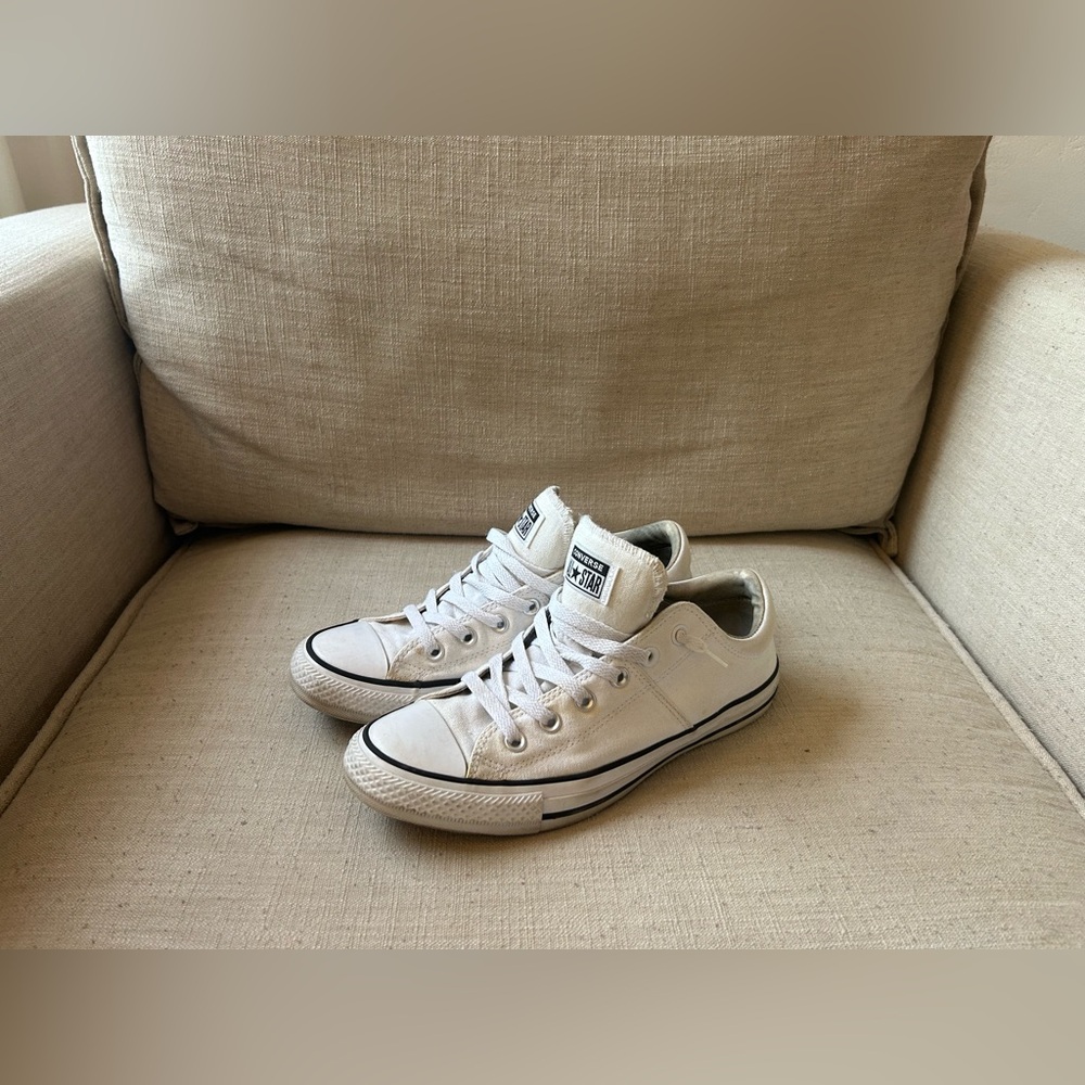 White womens chuck taylor all star converse